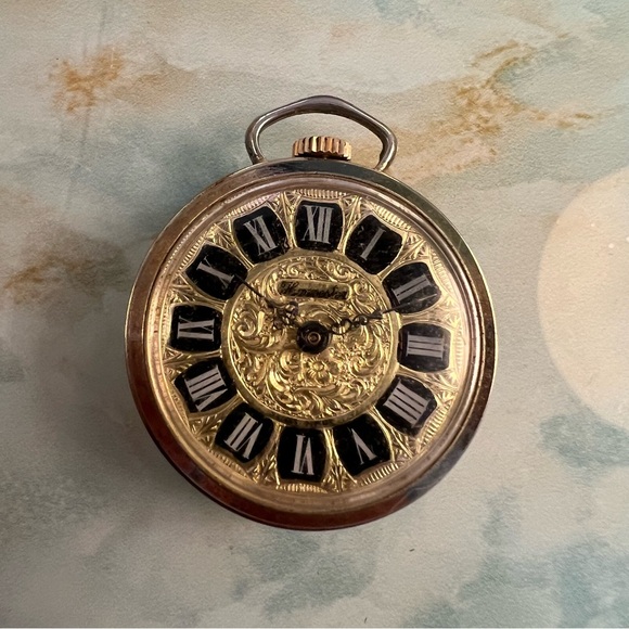 HARVESTER Vintage Pendant / Charm Watch AS IS